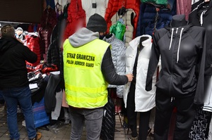 Zatrzymano podrabianą odzież Zatrzymano podrabianą odzież