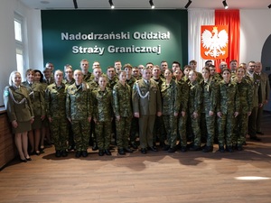 Ślubowanie nowo przyjętych funkcjonariuszy Straży Granicznej Ślubowanie nowo przyjętych funkcjonariuszy Straży Granicznej