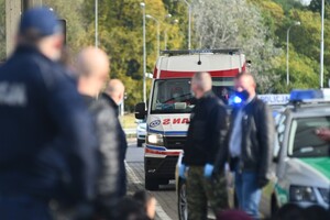 Bus z nielegalnymi migrantami zatrzymany w Kostrzynie nad Odrą/zdj. Gazeta Lubuska Bus z nielegalnymi migrantami zatrzymany w Kostrzynie nad Odrą/zdj. Gazeta Lubuska