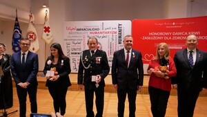 Wojewódzka uroczystość z okazji Dni Honorowego Krwiodawstwa Polskiego Czerwonego Krzyża w Filharmonii Zielonogórskiej Wojewódzka uroczystość z okazji Dni Honorowego Krwiodawstwa Polskiego Czerwonego Krzyża w Filharmonii Zielonogórskiej