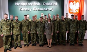 Uroczystość ślubowania nowych funkcjonariuszy Nadodrzańskiego Oddziału Straży Granicznej w Krośnie Odrzańskim Uroczystość ślubowania nowych funkcjonariuszy Nadodrzańskiego Oddziału Straży Granicznej w Krośnie Odrzańskim