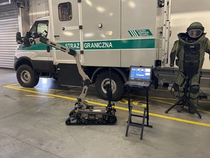 Nowy robot pirotechniczny na poznańskim lotnisku Nowy robot pirotechniczny na poznańskim lotnisku