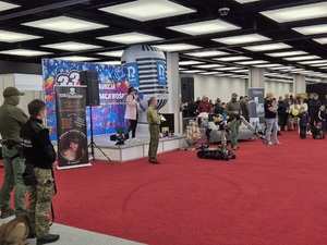 Funkcjonariusze Straży Granicznej w Poznaniu podczas licytacji na 33. Finale WOŚP Funkcjonariusze Straży Granicznej w Poznaniu podczas licytacji na 33. Finale WOŚP