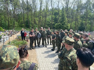 Symboliczny marsz kadry kierowniczej Nadodrzańskiego Oddziału Straży Granicznej śladami dawnej polsko-niemieckiej granicy Symboliczny marsz kadry kierowniczej Nadodrzańskiego Oddziału Straży Granicznej śladami dawnej polsko-niemieckiej granicy