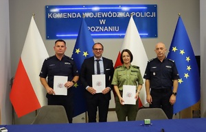 Podpisanie porozumień z wielkopolskimi szkołami w sprawie szkolenia młodzieży w Oddziałach o Profilu Mundurowym Podpisanie porozumień z wielkopolskimi szkołami w sprawie szkolenia młodzieży w Oddziałach o Profilu Mundurowym