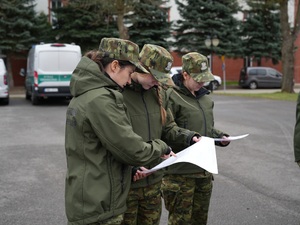 Nowi funkcjonariusze Nadodrzańskiego Oddziału Straży Granicznej na szkoleniu podstawowym w Krośnie Odrzańskim Nowi funkcjonariusze Nadodrzańskiego Oddziału Straży Granicznej na szkoleniu podstawowym w Krośnie Odrzańskim