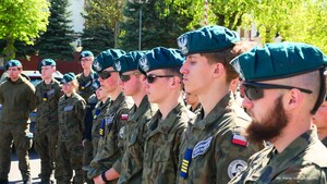 Klasy mundurowe z Kłodzka z wizytą w Nadodrzańskim Oddziale Straży Granicznej Klasy mundurowe z Kłodzka z wizytą w Nadodrzańskim Oddziale Straży Granicznej