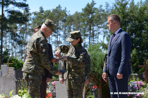 Ślubowanie 38 nowych funkcjonariuszy Nadodrzańskiego Oddziału Straży Granicznej Ślubowanie 38 nowych funkcjonariuszy Nadodrzańskiego Oddziału Straży Granicznej