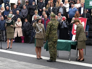 Ślubowanie funkcjonariuszy Nadodrzańskiego OSG Ślubowanie funkcjonariuszy Nadodrzańskiego OSG