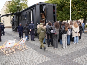 Europejski Dzień Walki z Handlem Ludźmi. Escape Truck we Wrocławiu Europejski Dzień Walki z Handlem Ludźmi. Escape Truck we Wrocławiu
